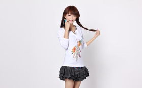 民族風刺繡T恤 孔雀開屏，盡顯東方典雅新時尚